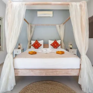 https://villa-armani-seminyak.ubudhotelsnow.com