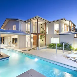 https://20-wesley-court.queenslandhotels.net